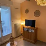 5 Personnes Piscine Pinede Et Apartmán *