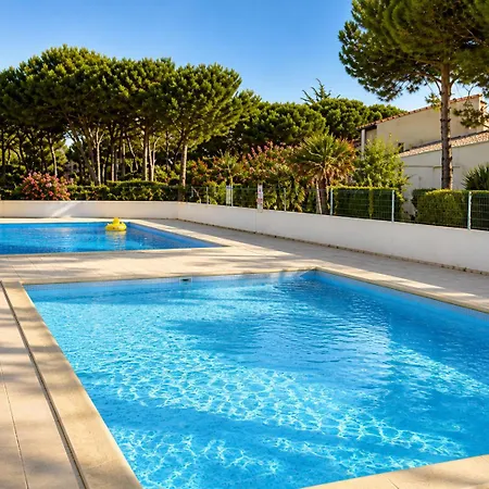 5 Personnes Piscine Pinede Et * Agde