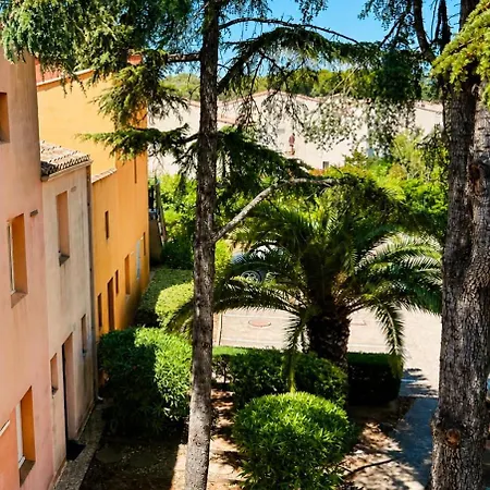 5 Personnes Piscine Pinede Et Apartment